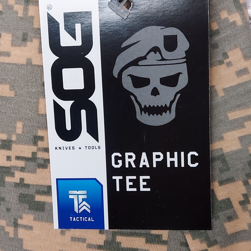 Graphic T shirt Buy 1 get 2 free - Picture 4 of 6
